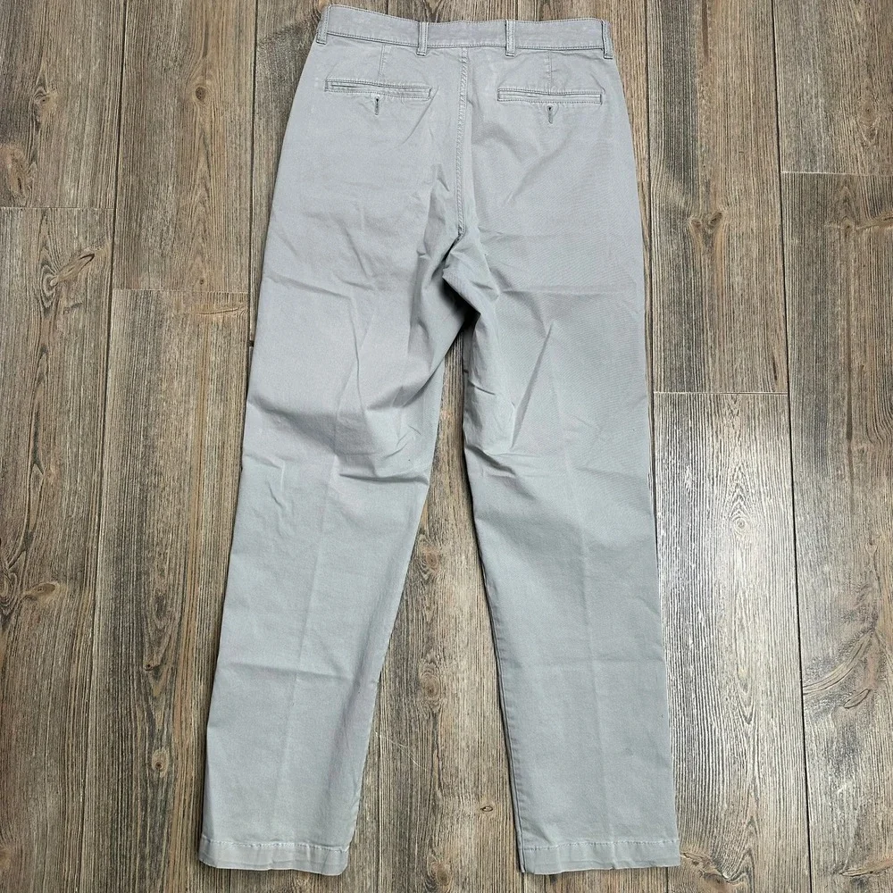 L.L. Bean Natural Fit Flat Front Khakis Chino Pants Men Size 30x31.5 Gray 503737